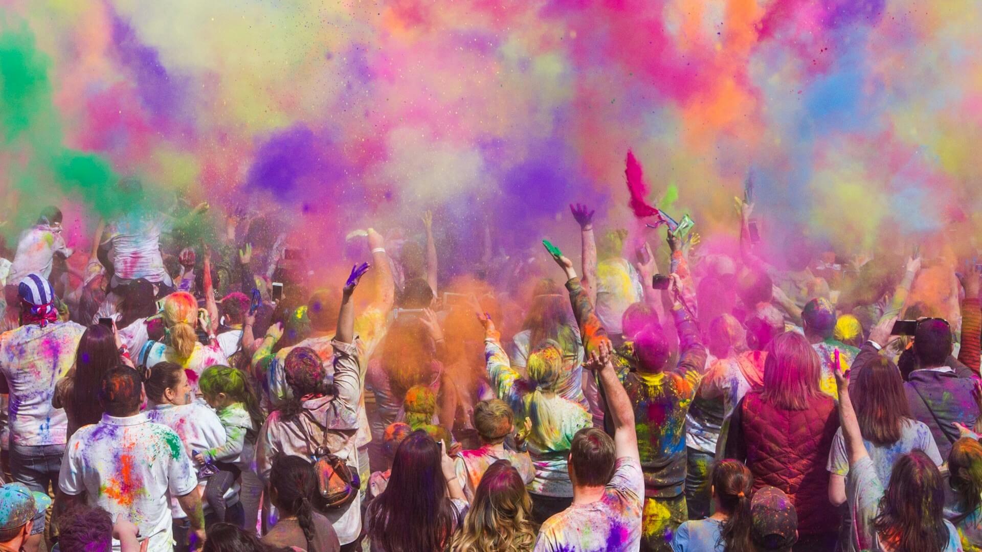 Organizzare holi color party